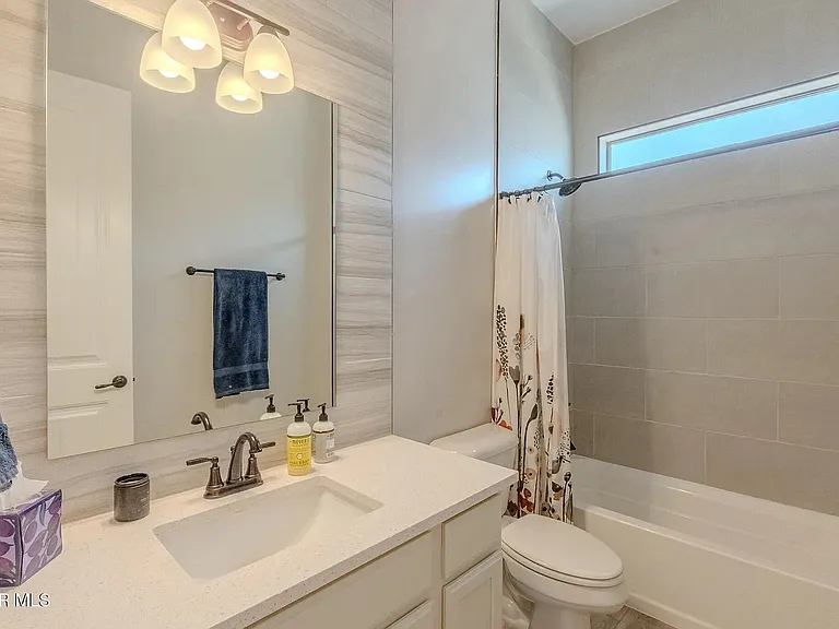 13364 Emerald Glass Dr — Photo 5