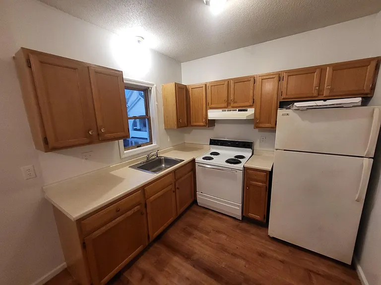192 S Main St #3 — Photo 7