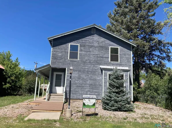 421 Maple Ave, Chama, NM 87520