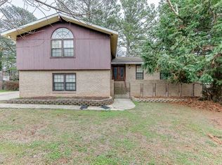 5082 Green Oak Dr SW, Lilburn, GA 30047