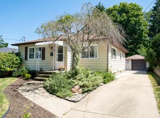 930 Spring Ave NE, Grand Rapids, MI 49503