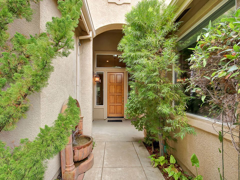 1st image of 1007 Venezia Dr