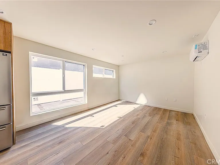 5933 Comey Ave #2 — Photo 8