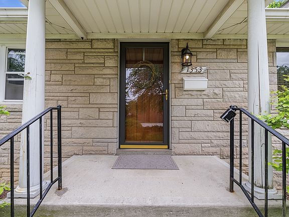 5th image of 1353 E Loretta Dr