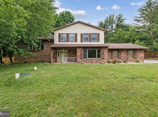 1211 Wynside Ln, Hampstead, MD 21074