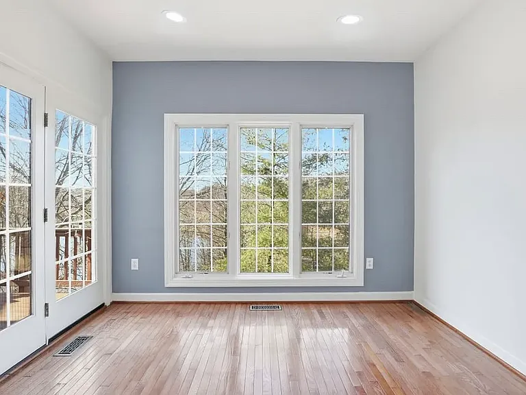 4550 Fair Valley Dr — Photo 12