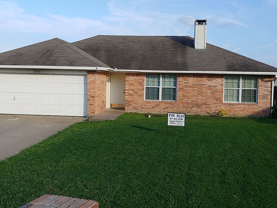 1st image of 3205 Hillsdale St