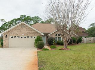 138 Long Pointe Dr, Mary Esther, FL 32569