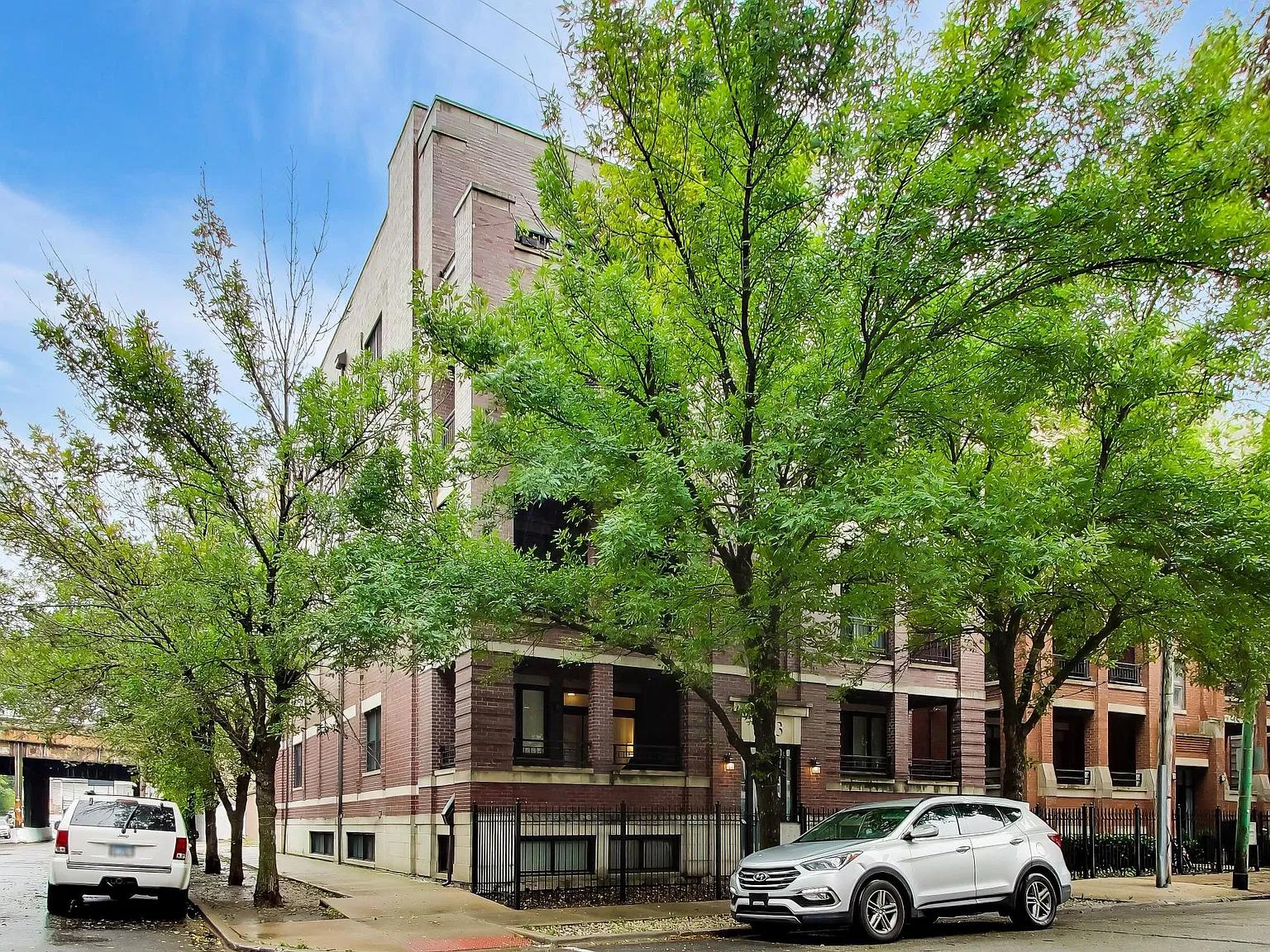 2 bed, 1446 sqft, $3,870 — Photo 1