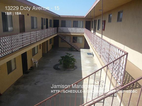 3rd image of 13229 Doty Ave APT 15