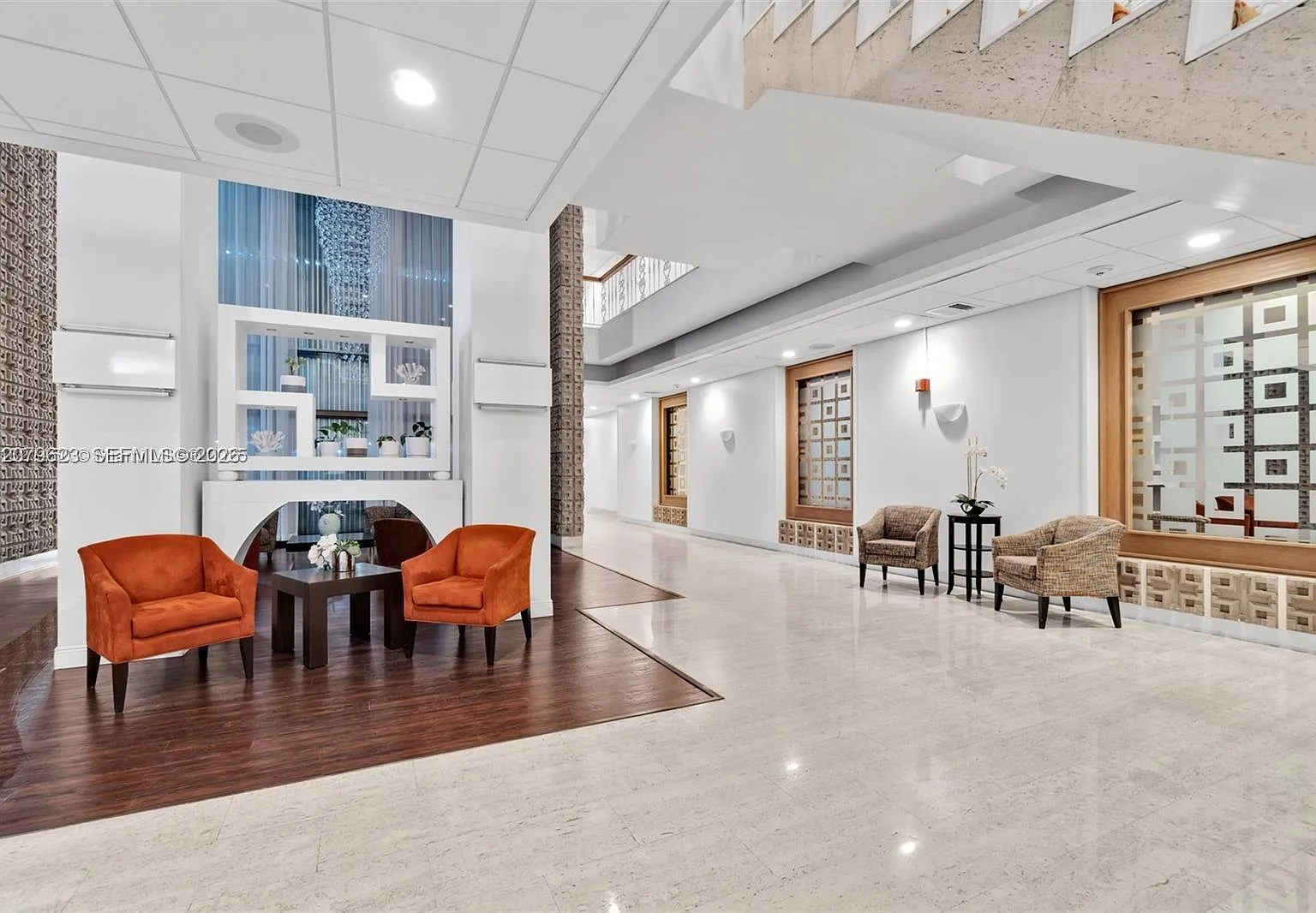 Triton Tower Condo — Photo 3