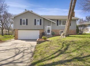 2001 12th St NW, New Brighton, MN 55112