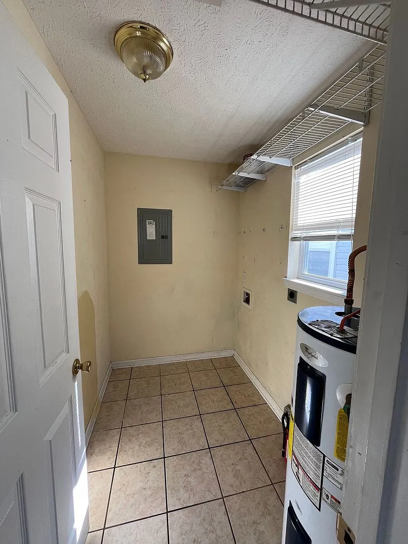Palm Cove Single Family Home — Photo 4