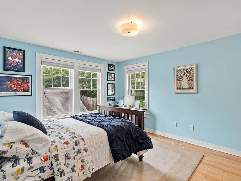 5213 Cathedral Ave NW — Photo 32