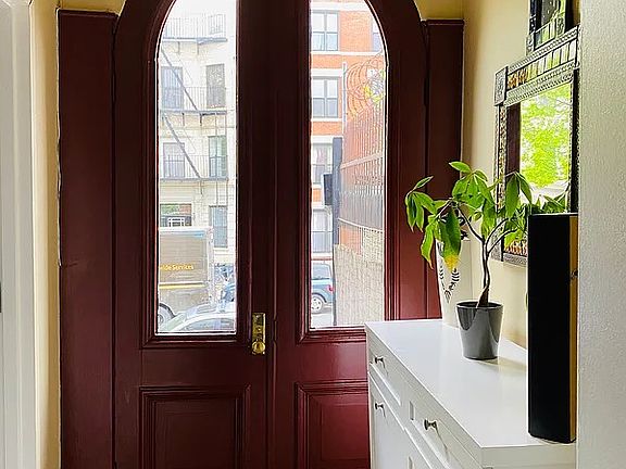 3rd image of 651 Park Pl #2