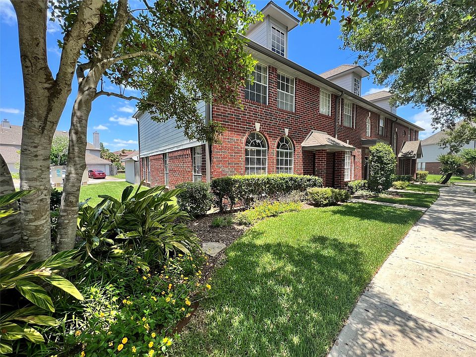 1st image of 1371 El Camino Village Dr