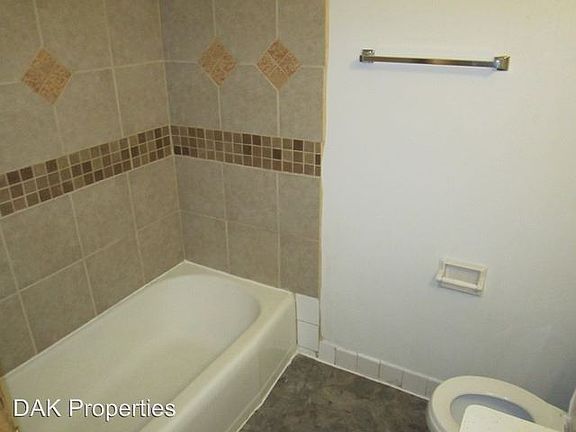 5th image of 7409 N Teutonia Ave APT 3