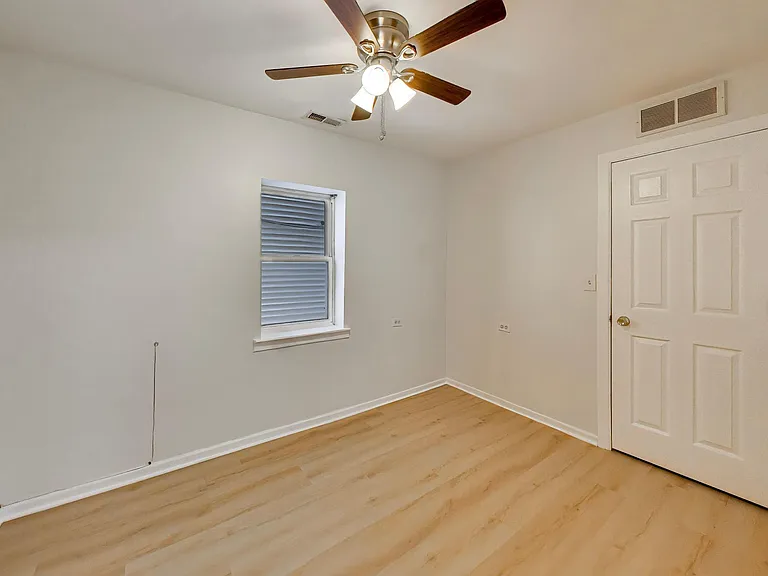 3115 N Oakley Ave #G — Photo 13