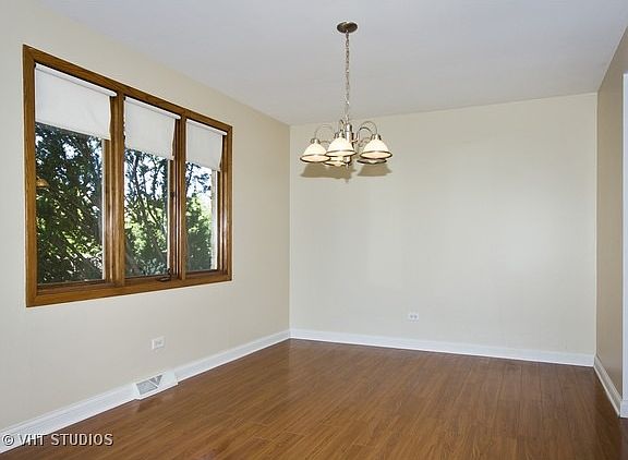 5th image of 13030 Finch Ct
