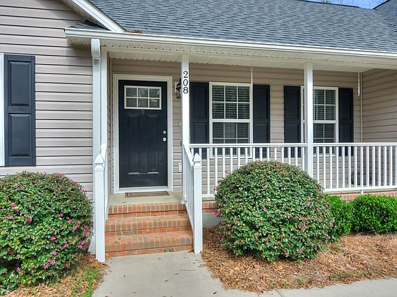 3rd image of 208 Rosewood Dr