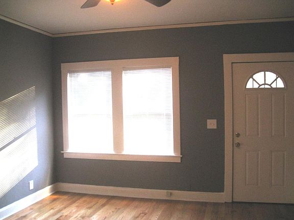 3rd image of 719 1/2 18th St