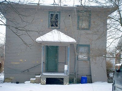 2nd image of 1815 W Riverview Ave