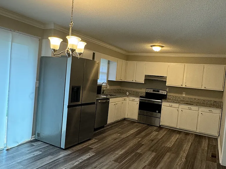 2349 Marco Cir — Photo 5