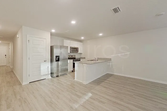 261 Monarch Ln — Photo 6