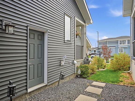 3rd image of 30 S Waterford Rd