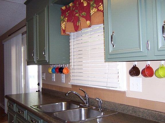 5th image of 140 College Manor Dr