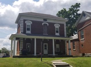 1314 Spring St, Quincy, IL 62301