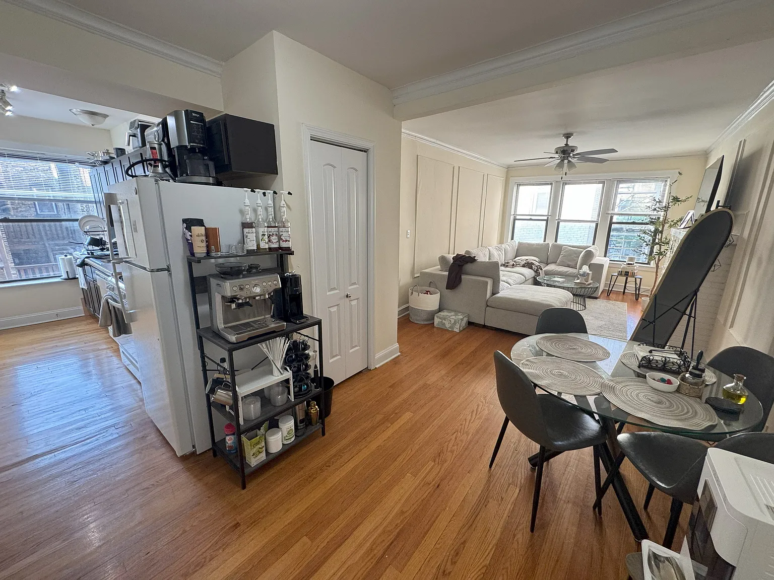 2833 N. Cambridge Ave. — Photo 4