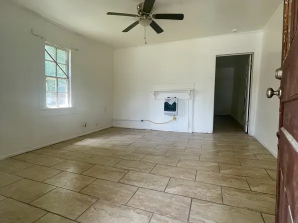 335 N 3rd St #A, Griffin, GA 30223