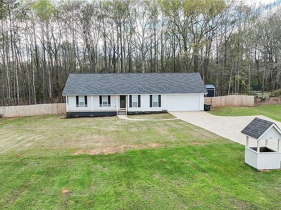 3rd image of 4921 Heath Rd