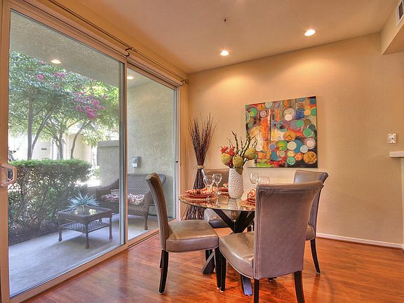 4th image of 1067 Esparanza Way