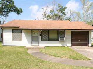 3975 W Lynwood Dr, Beaumont, TX 77703