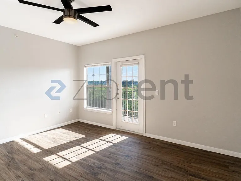 2320 Gracy Farms Ln #823 — Photo 17