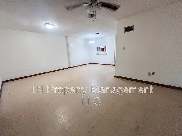 2830 Louisiana Ave #6 — Photo 2