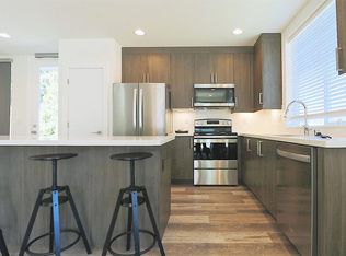 5634 Brooklyn Ave NE, Seattle, WA 98105