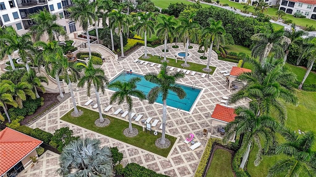 1060 Borghese LN #403