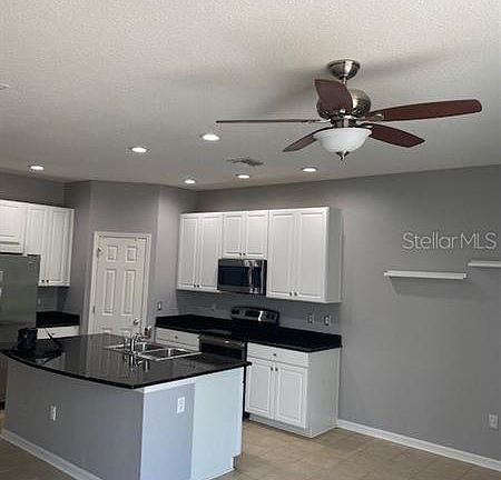 5th image of 6928 Holly Heath Dr