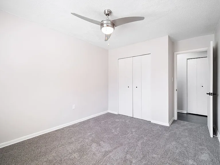 Coventry Mayfield Apartments — Photo 30