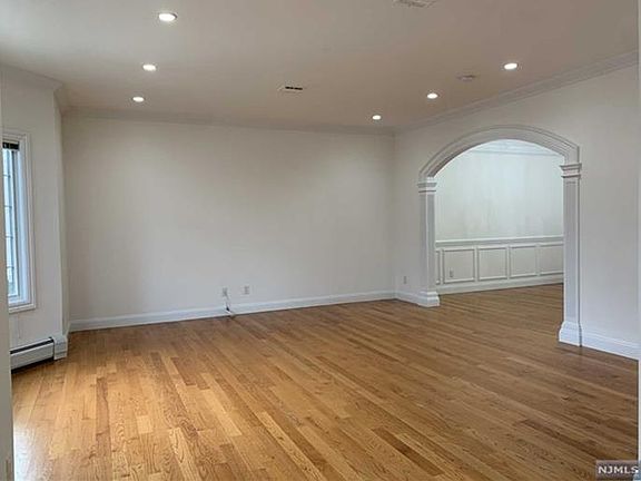 3rd image of 59B Liberty Pl #B