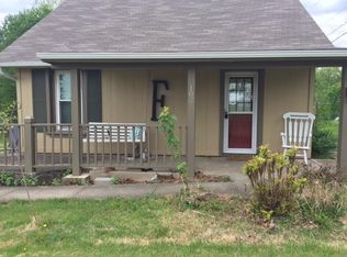 102 N Madison St, Freeman, MO 64746