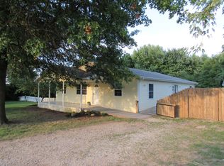 3194 N Farm Road 125, Springfield, MO 65803