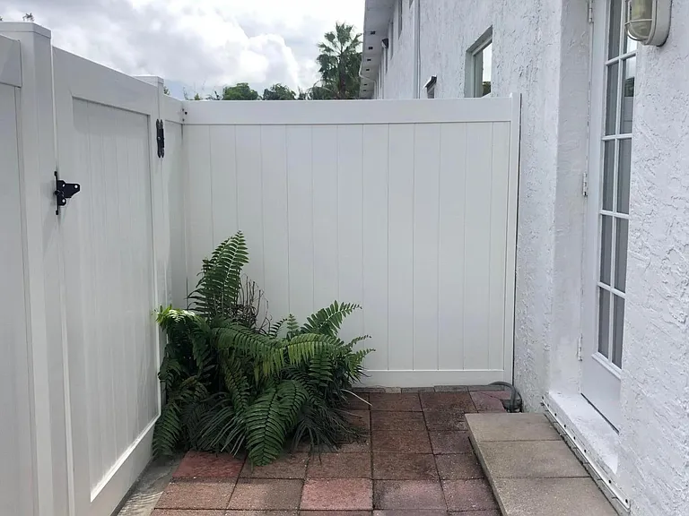 1470 N Dixie Hwy #16 — Photo 6