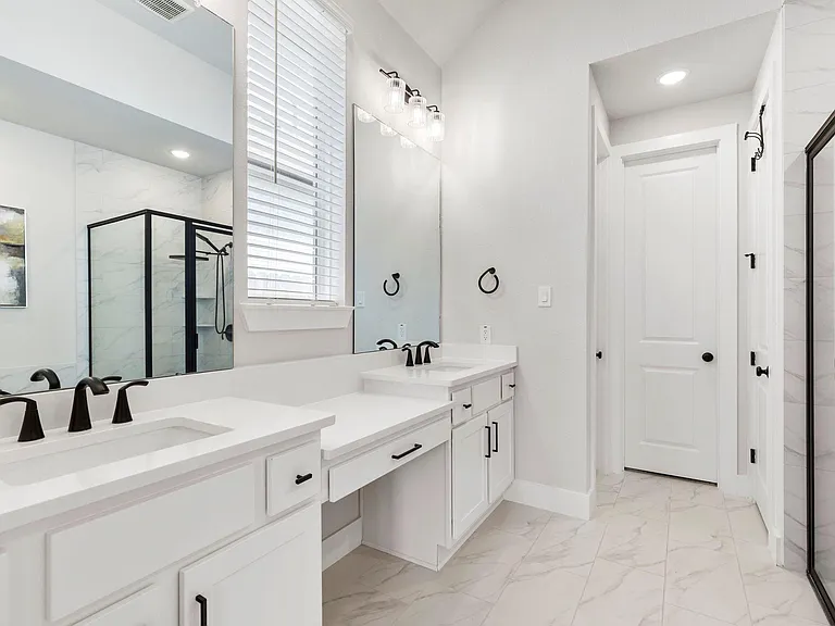 415 N Hillary Step Pl — Photo 21