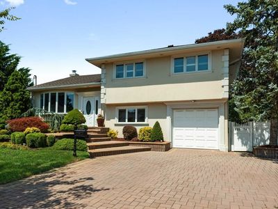 2525 Randy Ln, Bellmore, NY, 11710