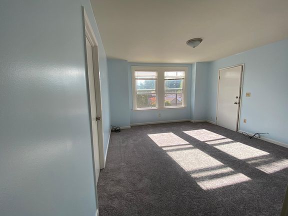 2nd image of 817 Buena Vista Ave