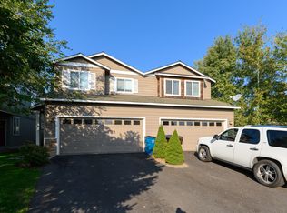 137 SW 26th St, Redmond, OR 97756